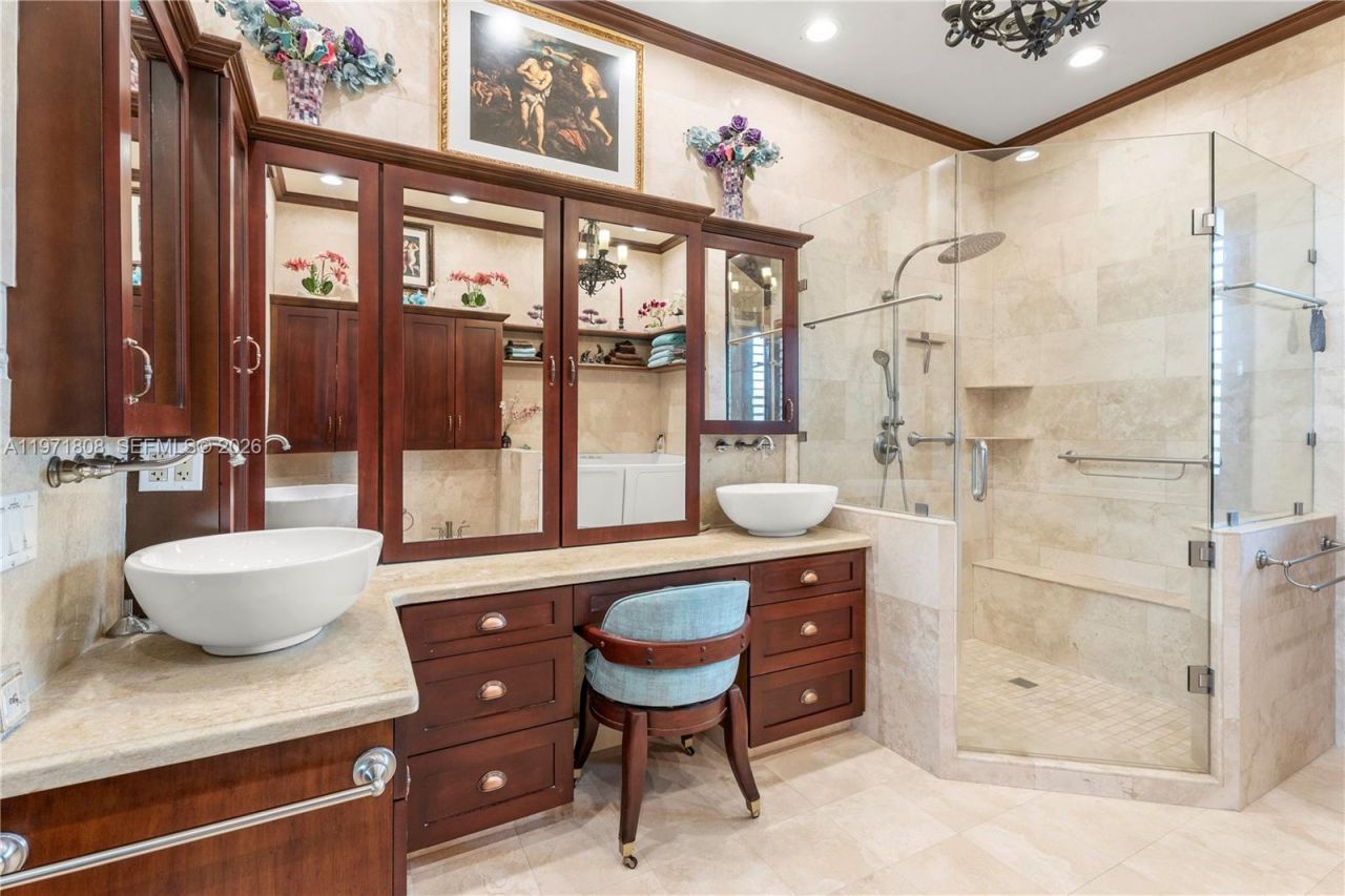 4251 SW 11th St, Miami, FL 33134 Photo