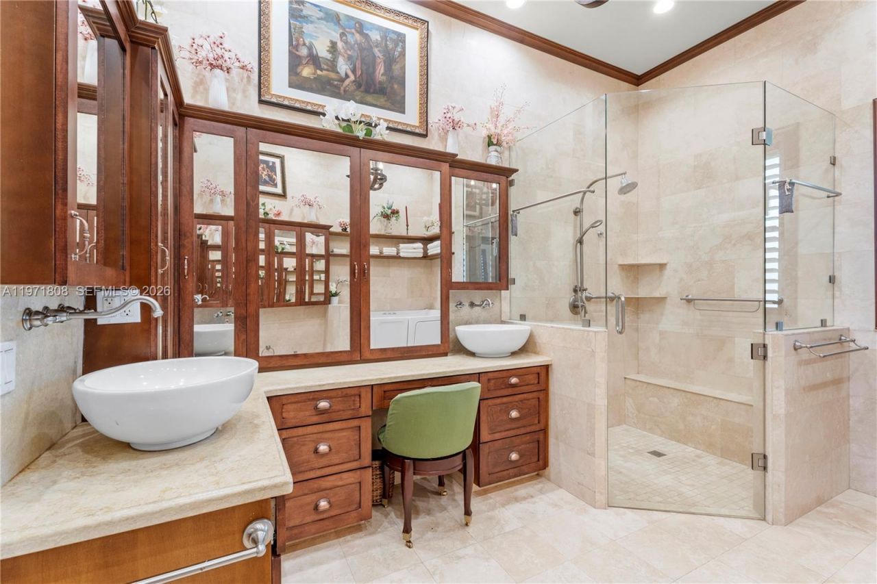 4251 SW 11th St, Miami, FL 33134 Photo