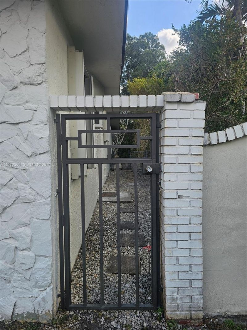 6901 SW 95th Ave , Miami, FL 33173 Photo