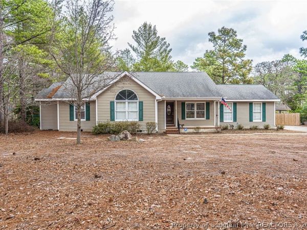 135 Forest Glen Road, Southern Pines, NC 28387
