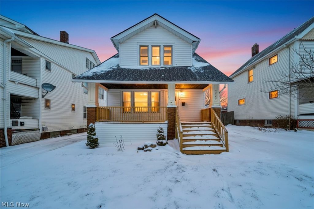 4225 W 50th Street, Cleveland, OH 44144 Main Photo