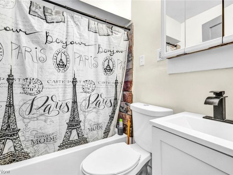 4225 W 50th Street, Cleveland, OH 44144 Photo 24