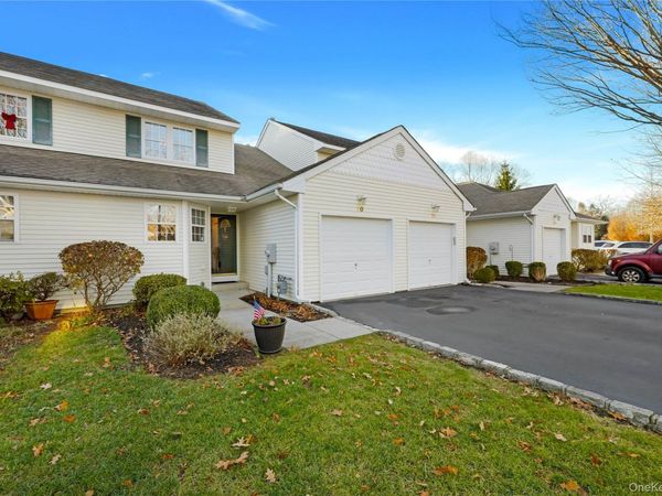 70 Strawberry Commons, Riverhead, NY 11901