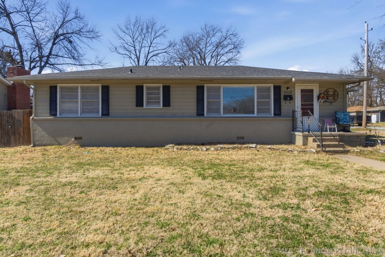 5534 S Columbia Avenue, Tulsa, OK 74105 Main Photo