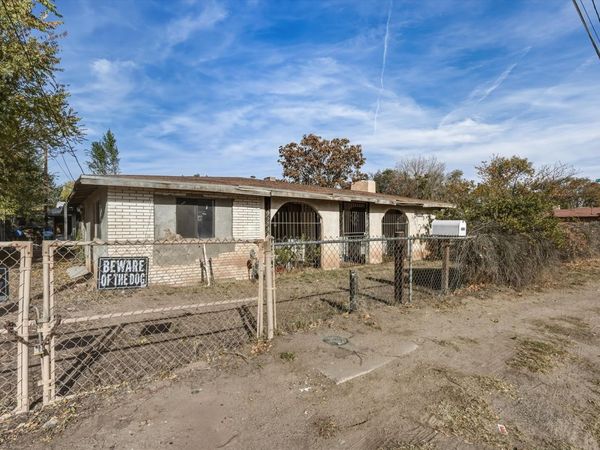 2241 San Ygnacio Road SW, Albuquerque, NM 87105