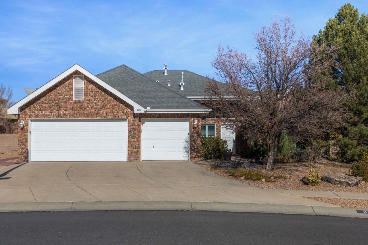 8720 Pinecrest Drive Nw, Albuquerque, NM 87114 Main Photo