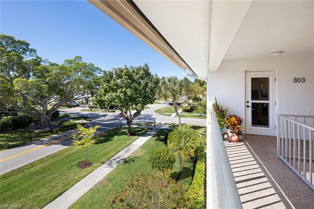 333 4th Ave S, Unit 303, Naples, FL 34102 Photo