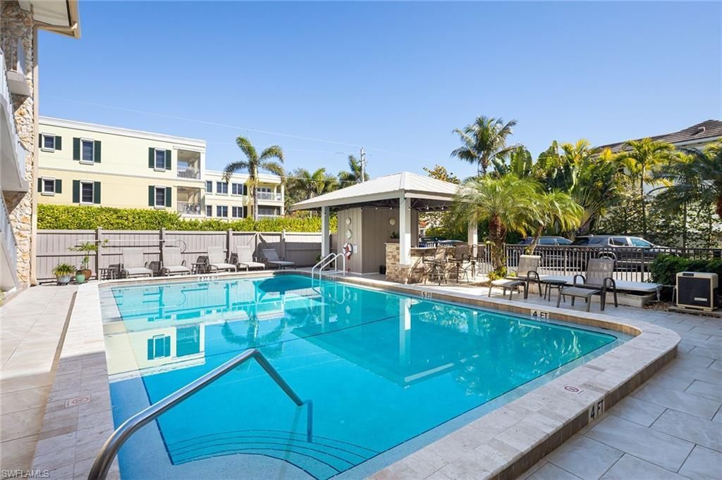 333 4th Ave S, Unit 303, Naples, FL 34102 Photo