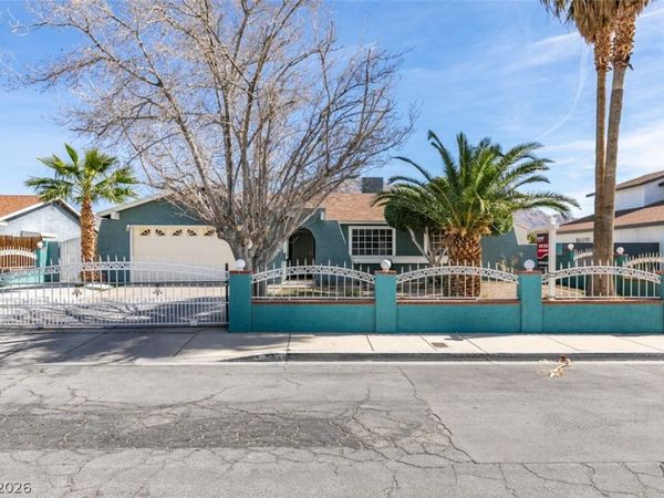 1082 Palmerston Street, Las Vegas, NV 89110