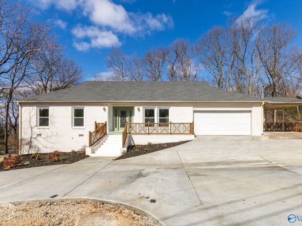 2405 NE Bankhead Parkway NE, Huntsville, AL 35801