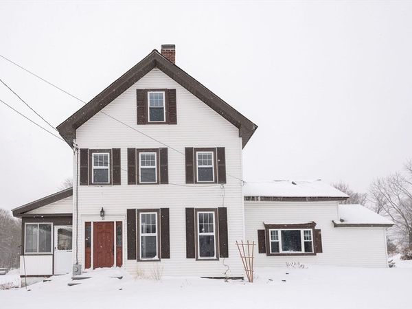 21 Maple St, Bellingham, MA 02019