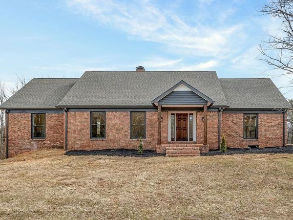 698 Mike Muncey Rd, Mcminnville, TN 37110