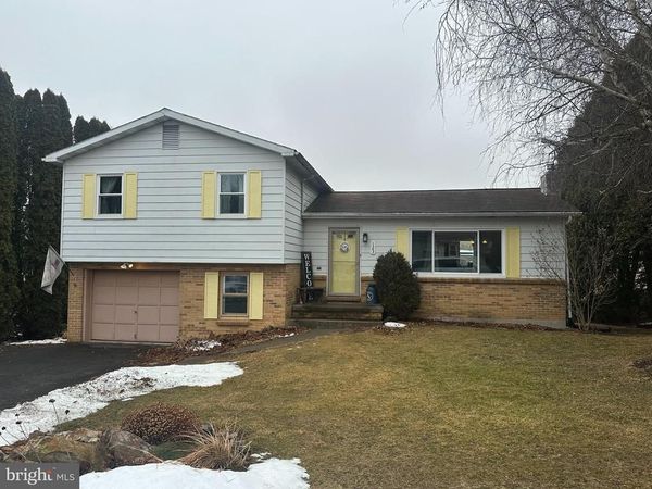 123 RIDGE AVE., CENTRE HALL, PA 16828