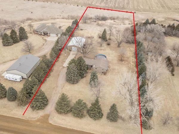 47838 270th St, Sioux Falls, SD 57108