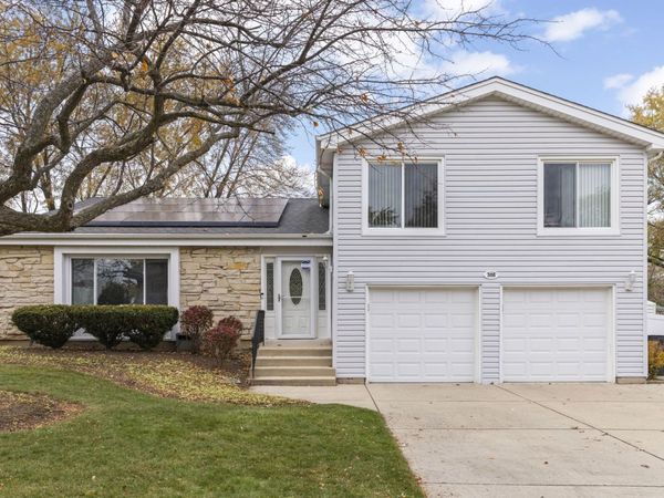 308 Plymouth Lane , Bloomingdale, IL 60108
