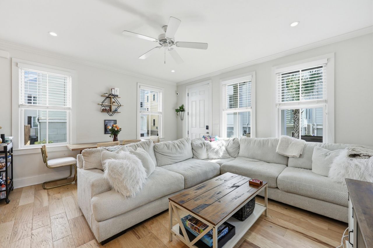 44 Dereef Court Photo 4