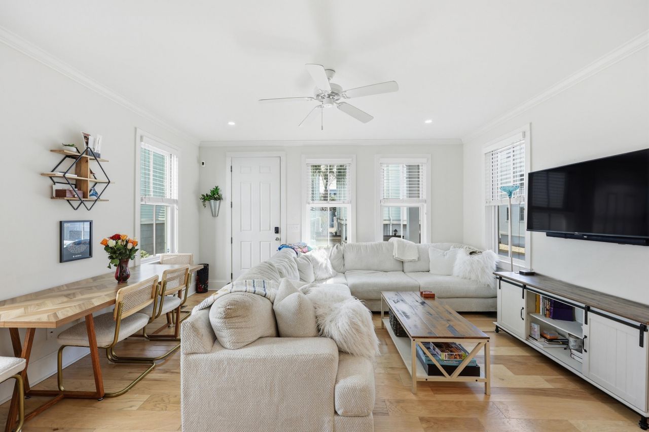 44 Dereef Court Photo 5