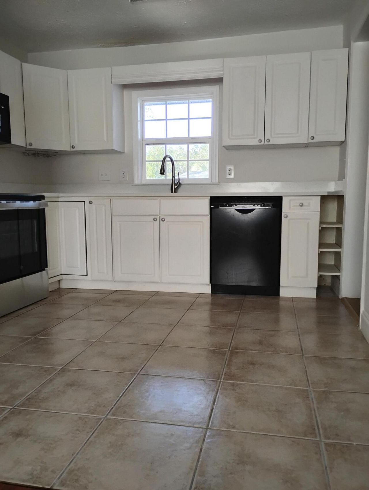 1714 Daytona Drive Photo 5