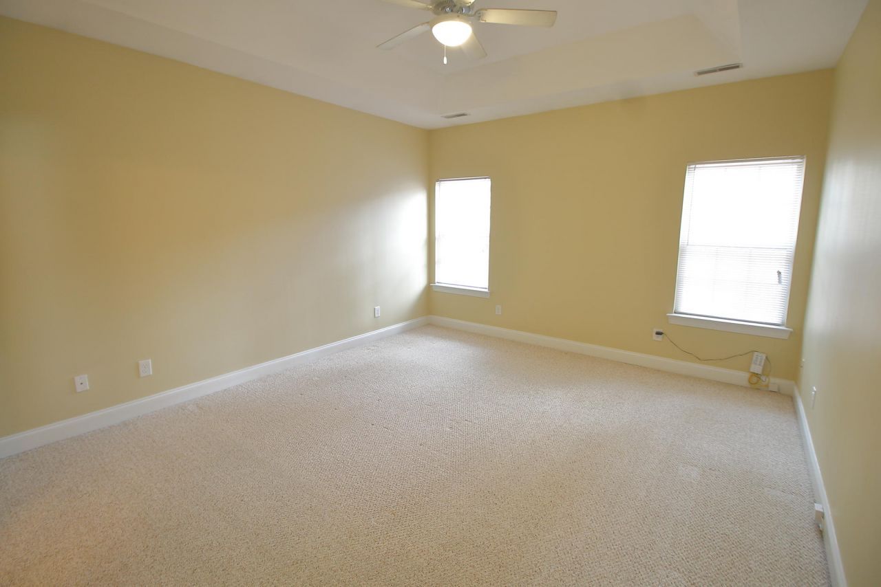 102 Long Cove Bend Photo 11