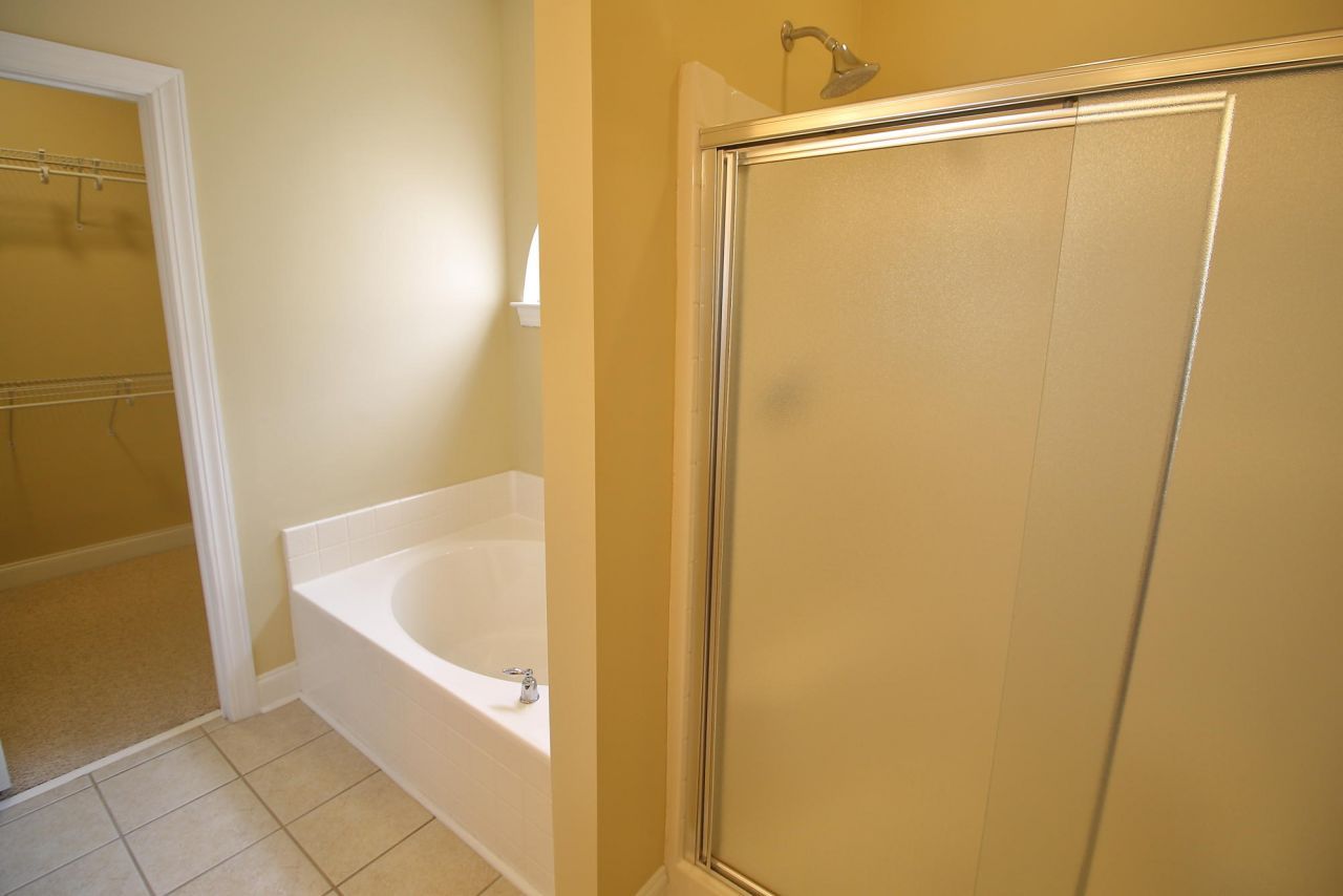 102 Long Cove Bend Photo 13