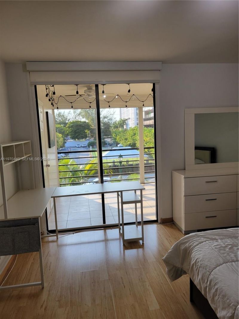 20381 NE 30th Ave , Unit 324-7, Aventura, FL 33180 Photo