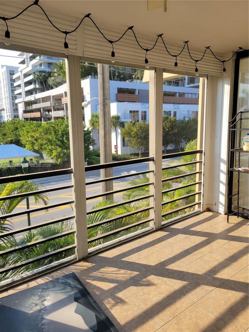 20381 NE 30th Ave , Unit 324-7, Aventura, FL 33180 Photo