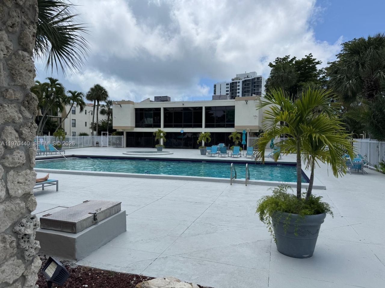 20381 NE 30th Ave, Unit 324-7, Aventura, FL 33180 Photo