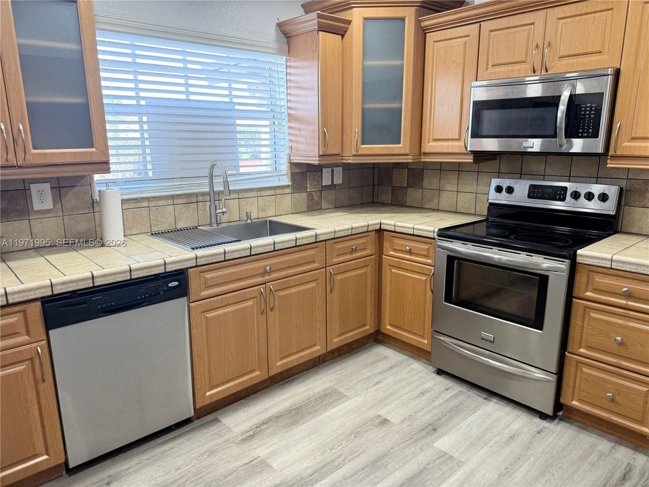 7910 NW 12th St, Pembroke Pines, FL 33024 Photo