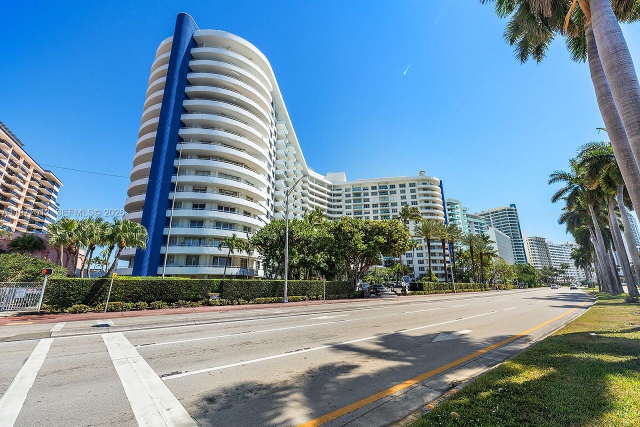 5161 Collins Ave, Unit 910, Miami Beach, FL 33140 Photo
