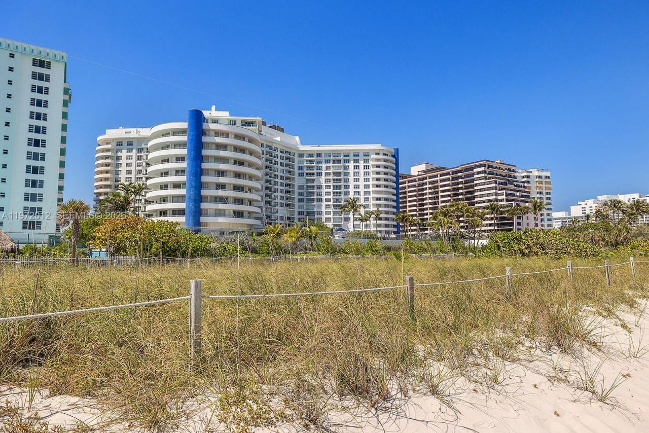 5161 Collins Ave, Unit 910, Miami Beach, FL 33140 Photo
