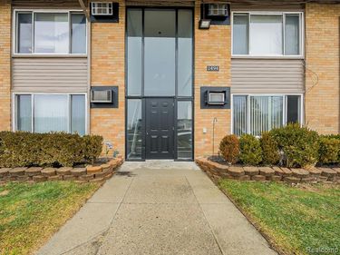 1494 Nancywood Drive, Waterford Twp, MI 48327