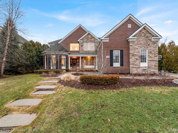 24329 Saybrook Court, Novi, MI 48374