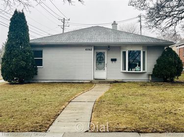 6062 Fenton Street, Dearborn Heights, MI 48127