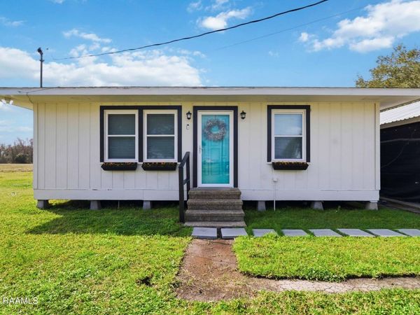 1018 Semere Road , Breaux Bridge, LA 70517