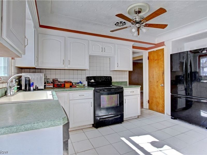 15801 Edgecliff Avenue, Cleveland, OH 44111 Photo 14