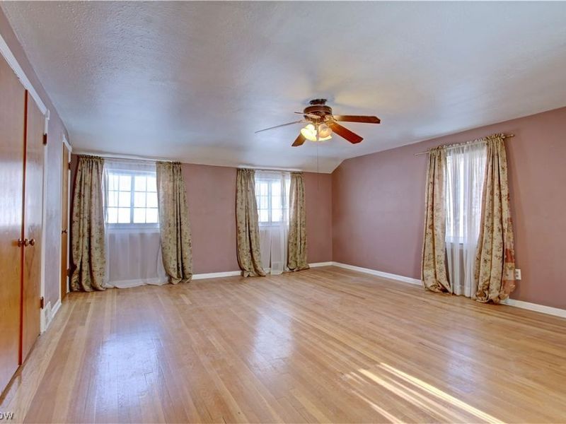 15801 Edgecliff Avenue, Cleveland, OH 44111 Photo 16