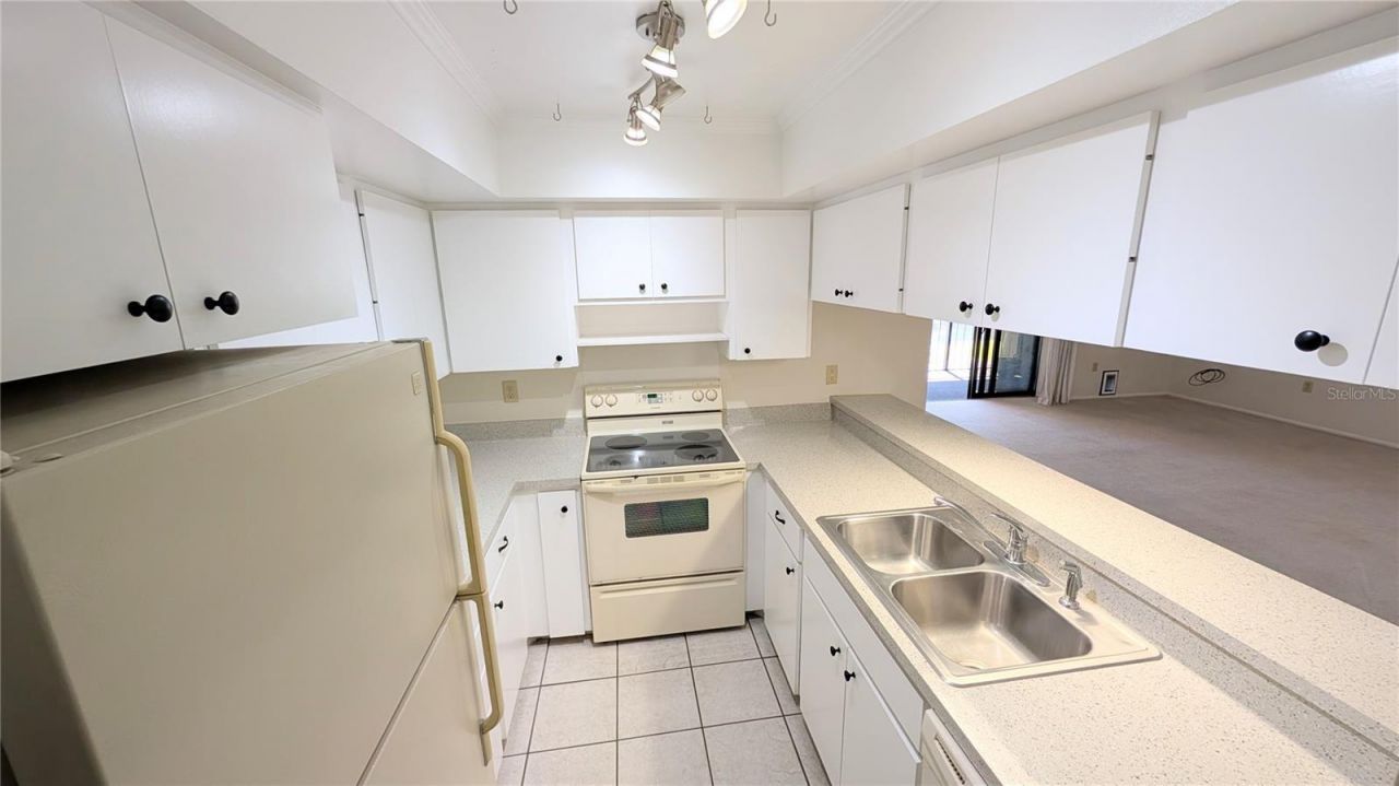 2311 Beneva Terrace, Unit 2276, Sarasota, FL 34232 Photo