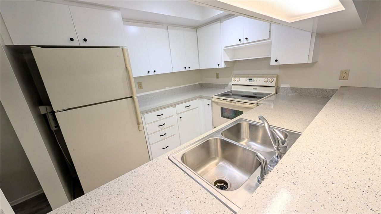 2311 Beneva Terrace, Unit 2276, Sarasota, FL 34232 Photo