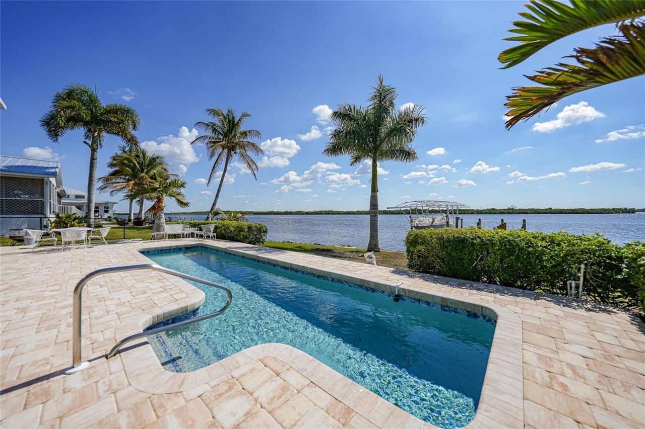 3796 Peace River Drive, Punta Gorda, FL 33983 Photo