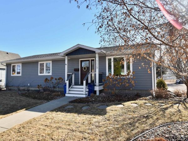 1309 E 26th St, Sioux Falls, SD 57105