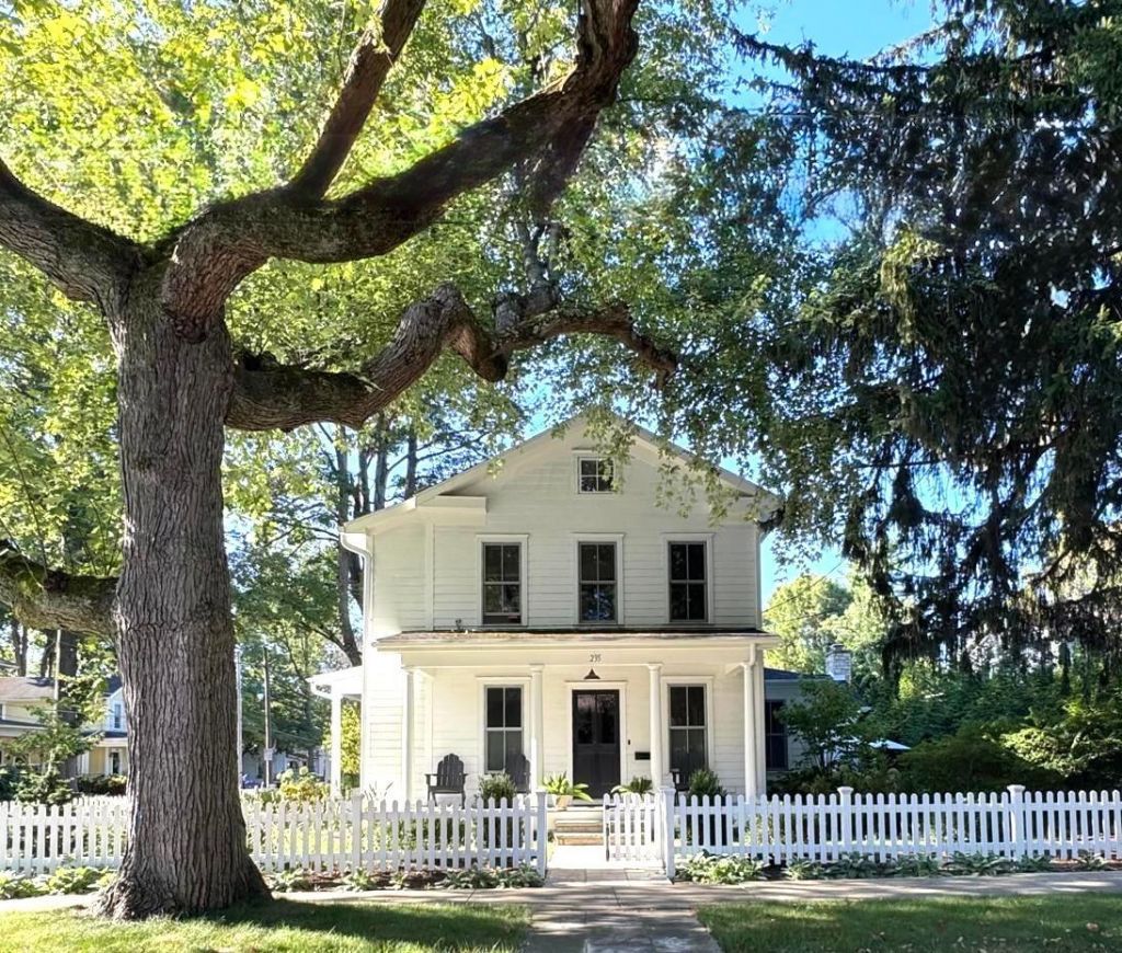 235 E Elm Street, Granville, OH 43023 Main Photo