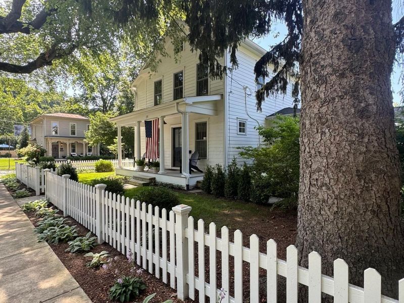 235 E Elm Street, Granville, OH 43023 Photo 2