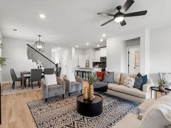 104 Hackberry LN, Bastrop, TX 78602