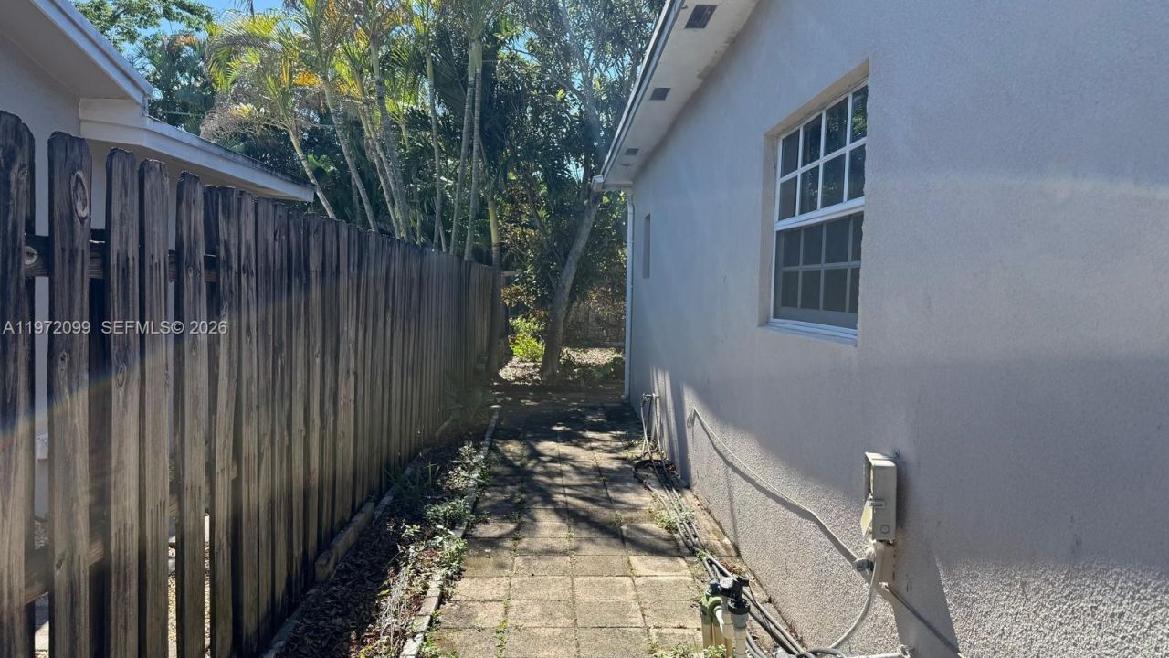 11460 NW 37th St , Sunrise, FL 33323 Photo