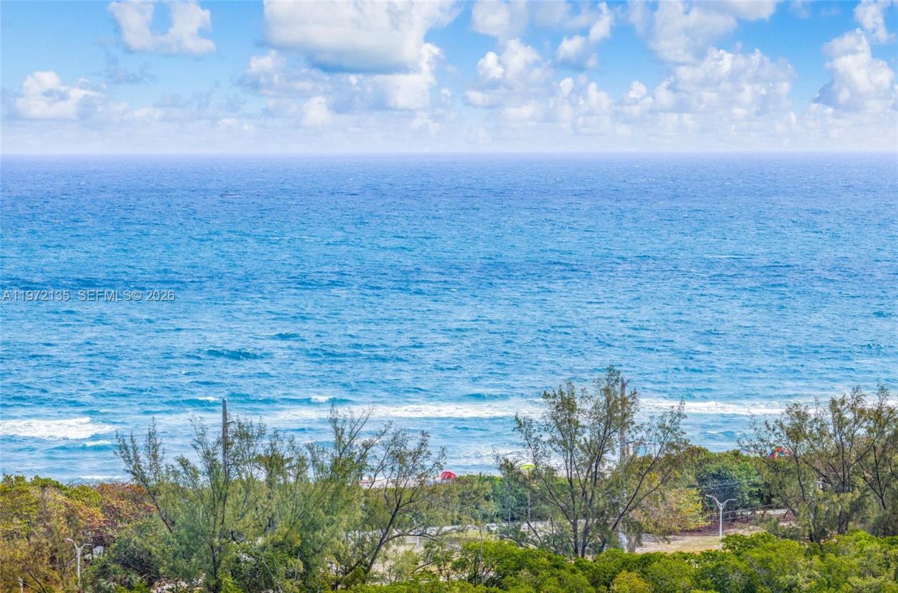 300 Bayview Dr , Unit 1614, Sunny Isles Beach, FL 33160 Photo