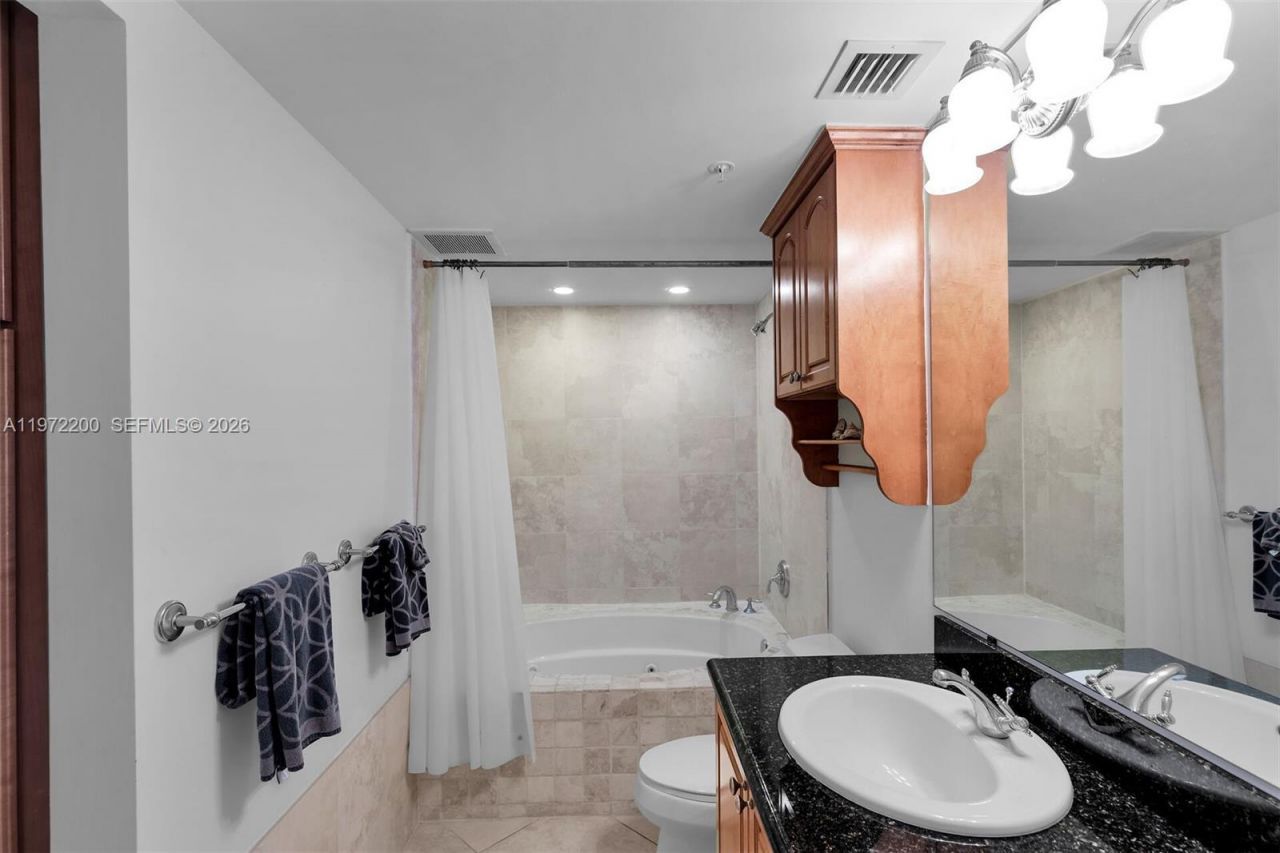 101 Gulfview Drive, Islam 101 Gulfview Drive , Unit 116D, Islamorada, FL 33036 Photo