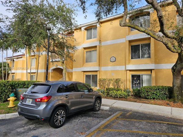 Unit 408, Oakland Park, FL 33309