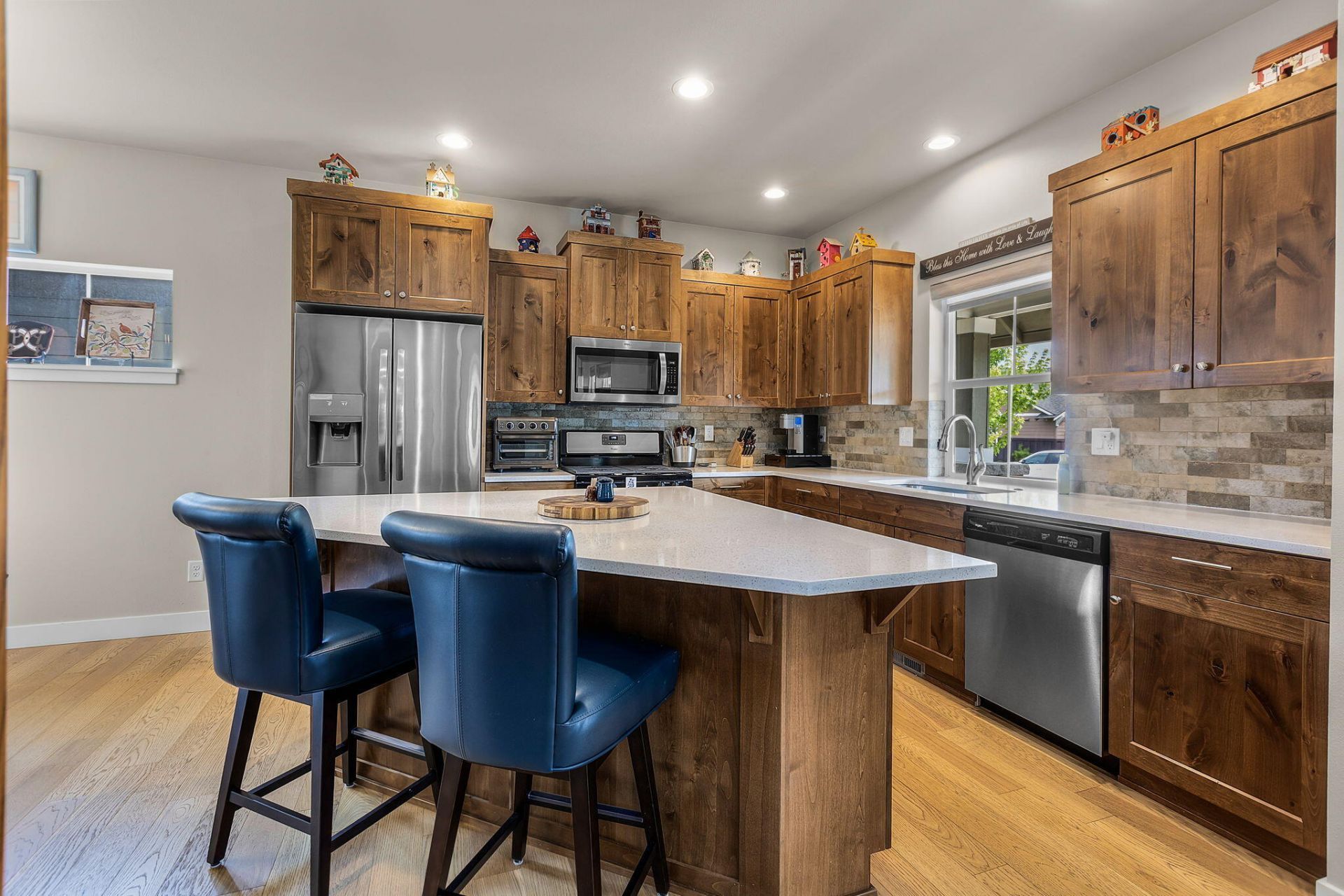 2713 NE Black Oak Place, Bend, OR 97701 Main Photo