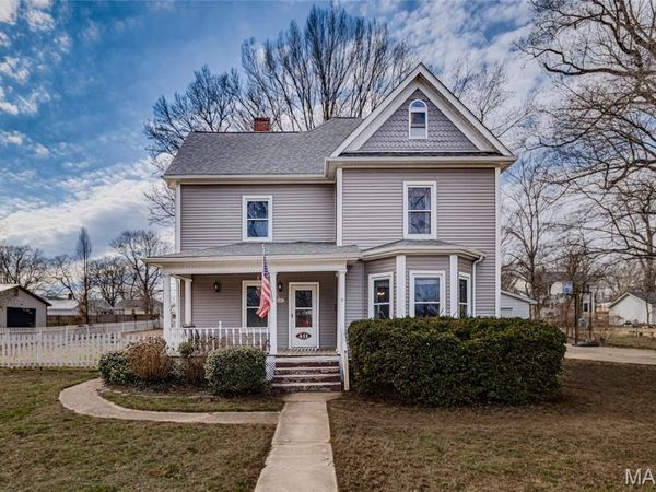 411 Center Street, Farmington, MO 63640