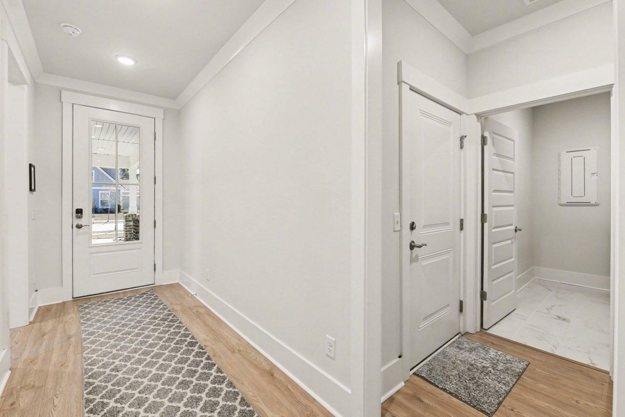 1957 Parish House Circle Photo 6